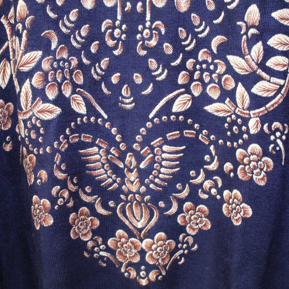 Hongmeidan Black Crew Neck Long Sleeve Floral Front and Back Print Sweater - Picture 4 of 5